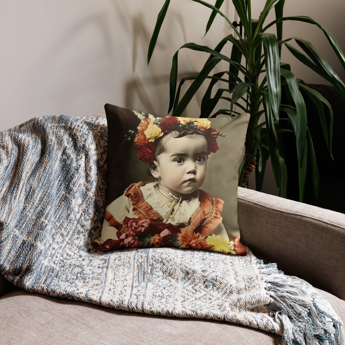 Pillow / Premium / Portrait Magdalena Frida I