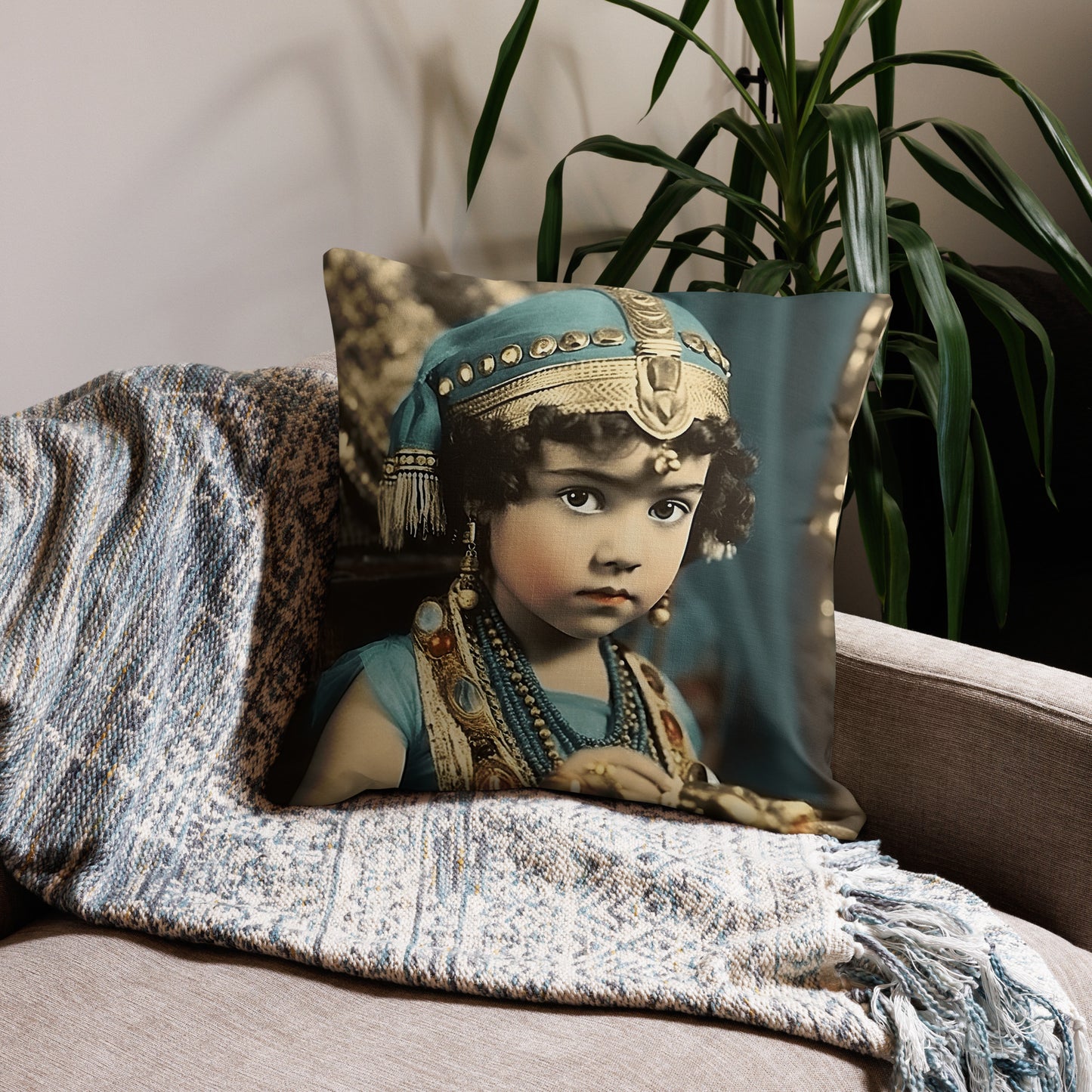 Pillow / Premium / Portrait Cleopatra Philopator II