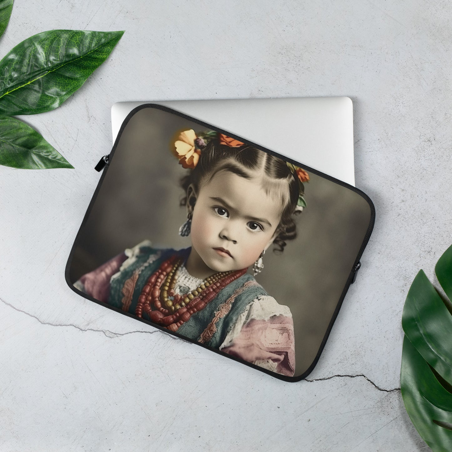 Laptop Sleeve / Neoprene / Portrait Magdalena Frida VIII