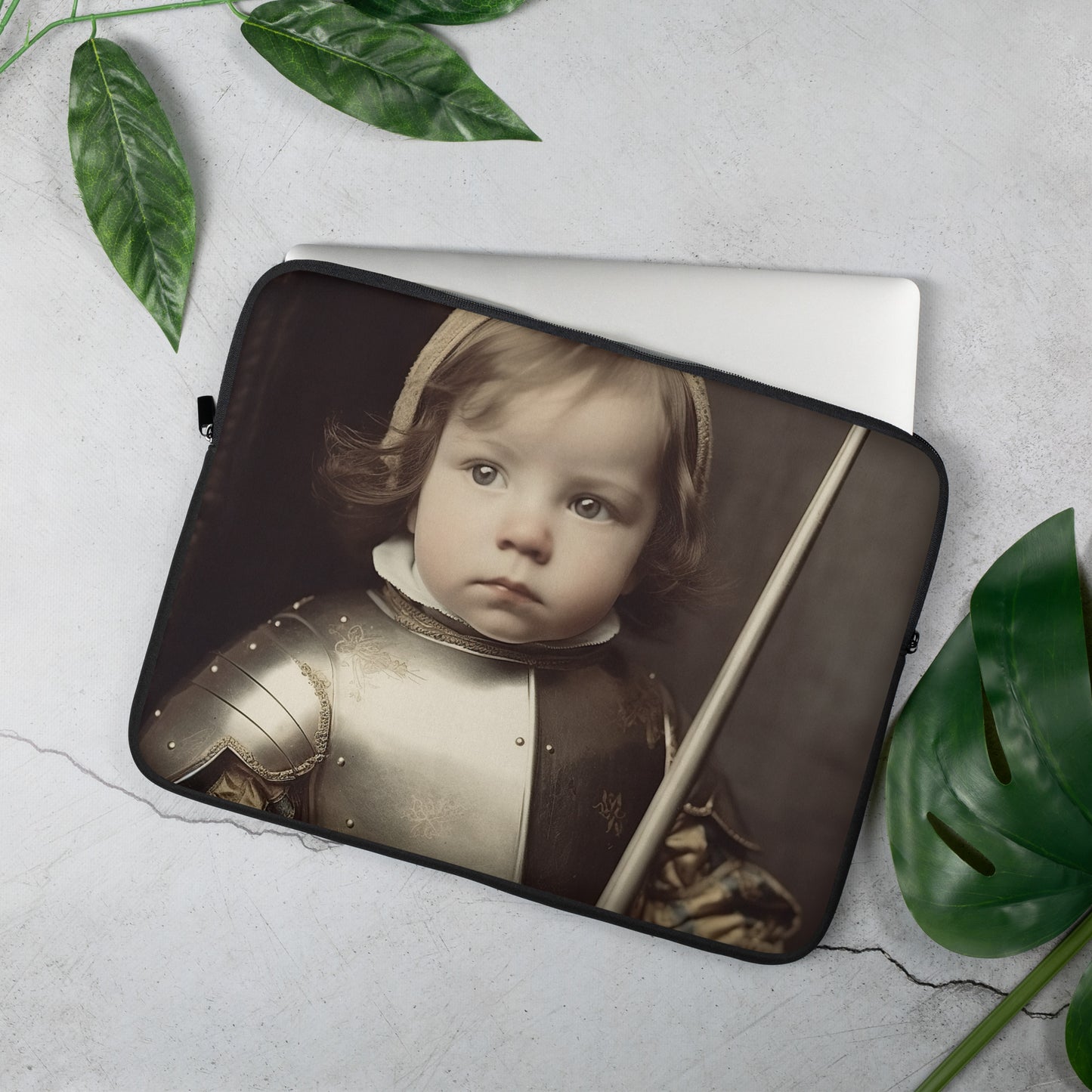 Laptop Sleeve / Neoprene / Portrait Jeanne 'Joan' Arc II