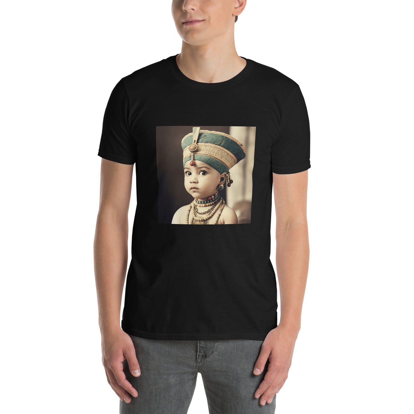 T-Shirt Unisex / Ring Spun Cotton / Portrait Nefertiti Neferneferuaten I