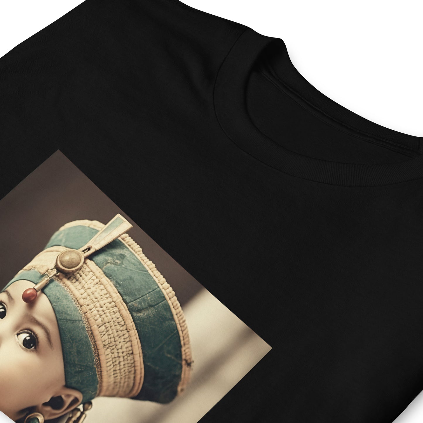 T-Shirt Unisex / Ring Spun Cotton / Portrait Nefertiti Neferneferuaten I