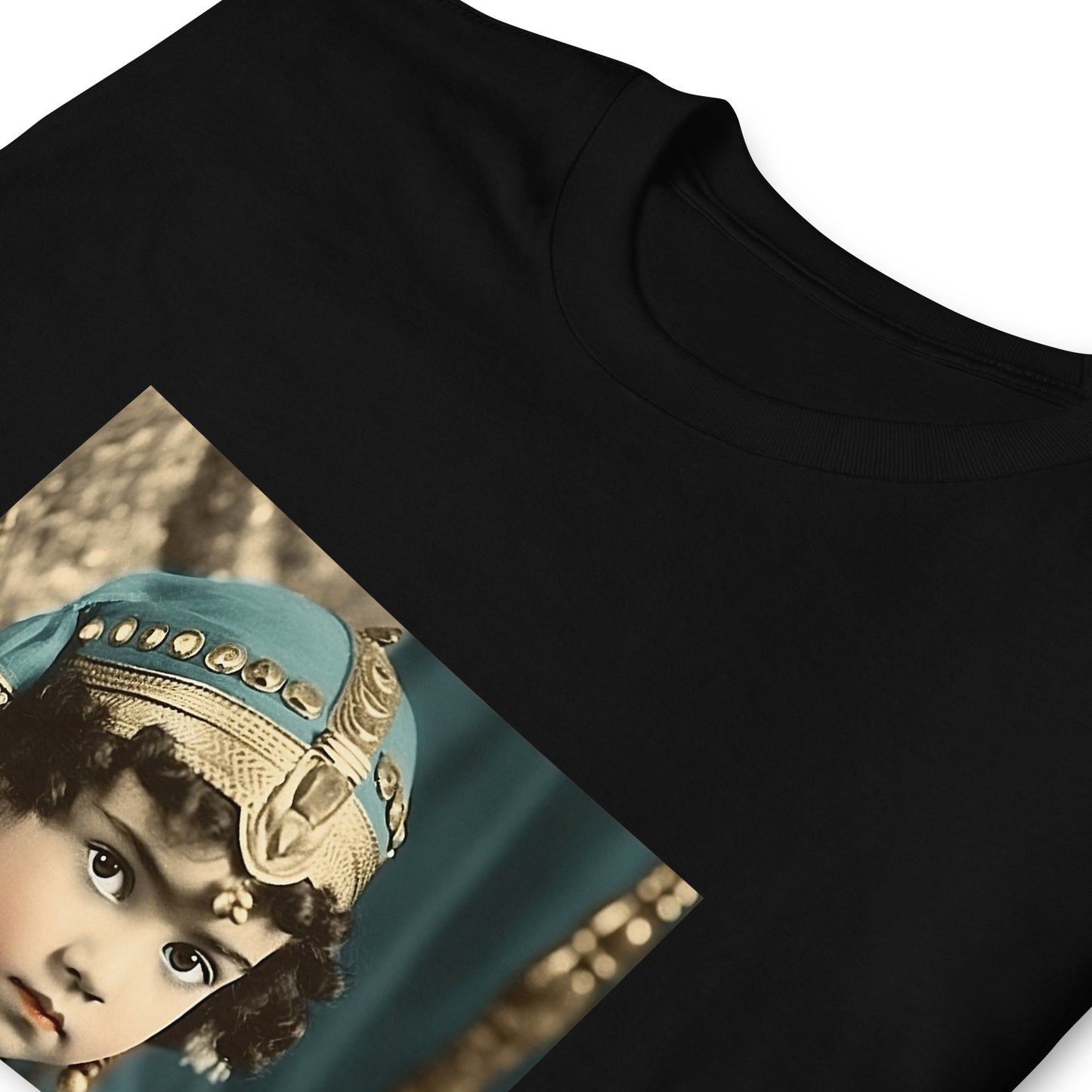 T-Shirt Unisex / Ring Spun Cotton / Portrait Cleopatra Philopator II