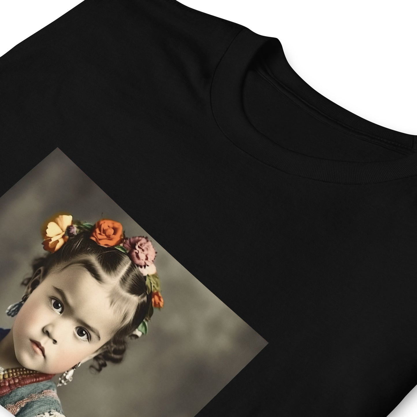 T-Shirt Unisex / Ring Spun Cotton / Portrait Magdalena Frida VIII