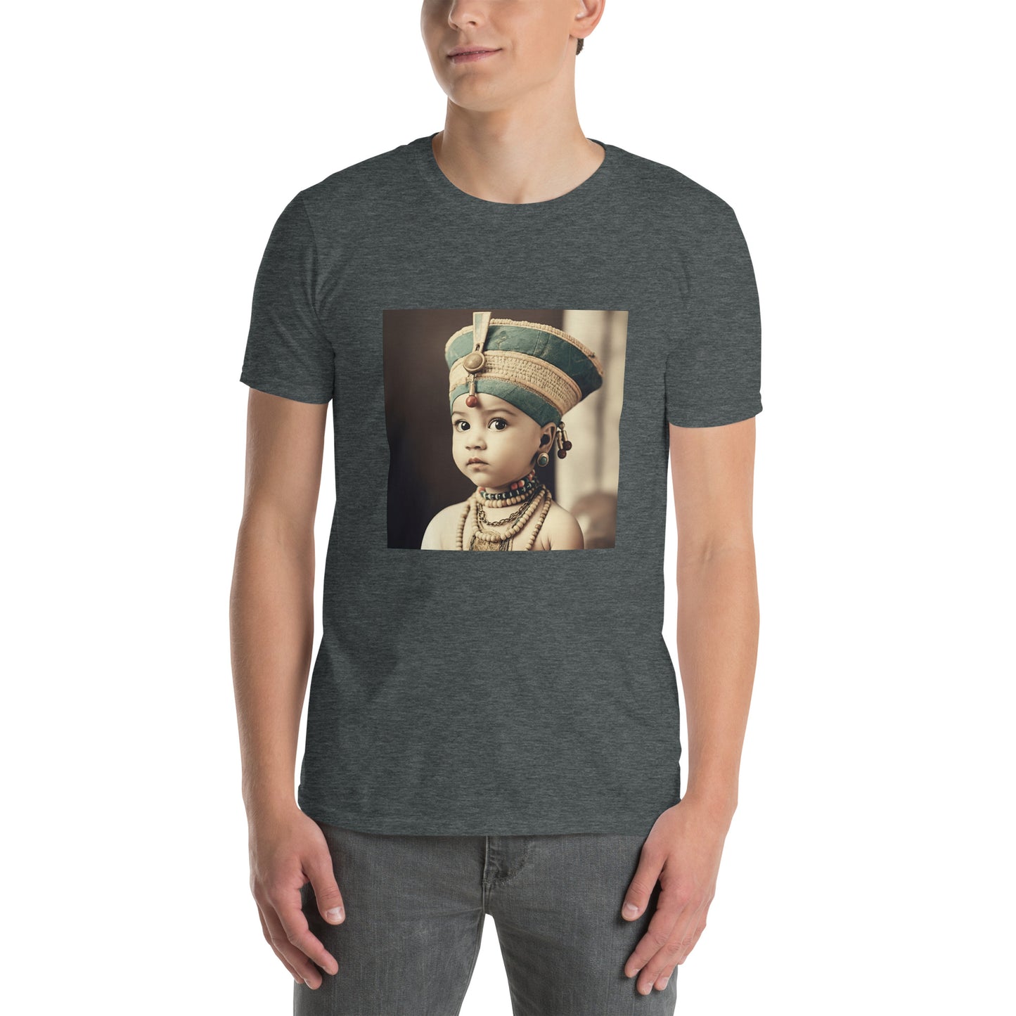 T-Shirt Unisex / Ring Spun Cotton / Portrait Nefertiti Neferneferuaten I