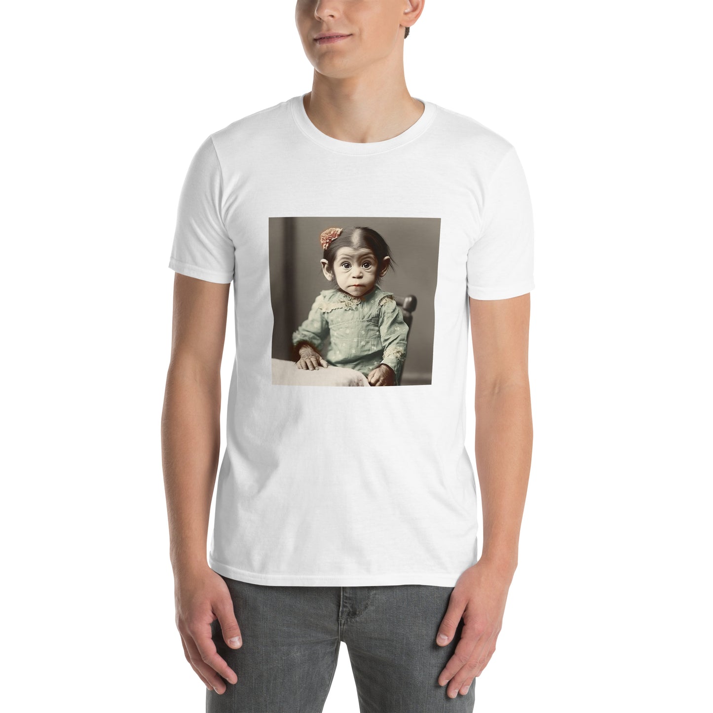 T-Shirt Unisex / Ring Spun Cotton / Portrait Lucy Dinkinesh I