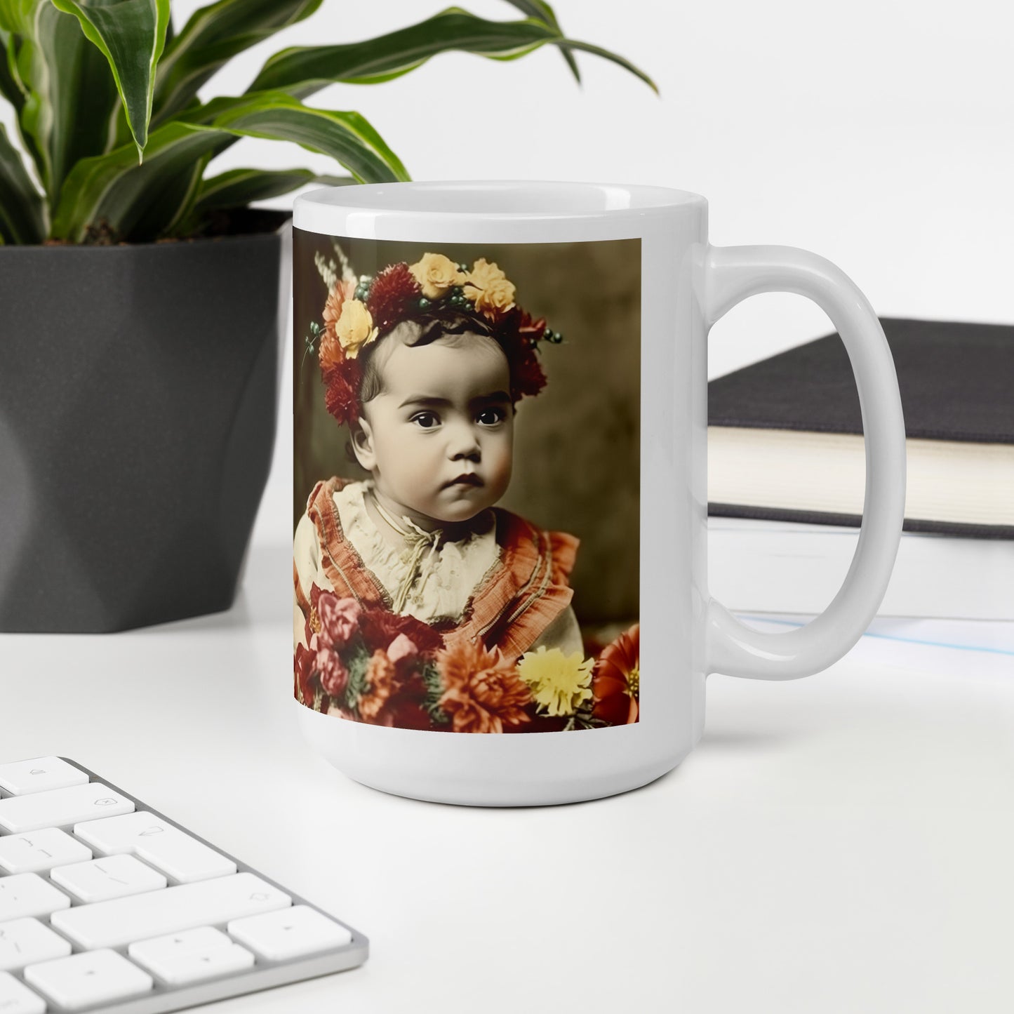 Mug / White Glossy / Portrait Magdalena Frida I